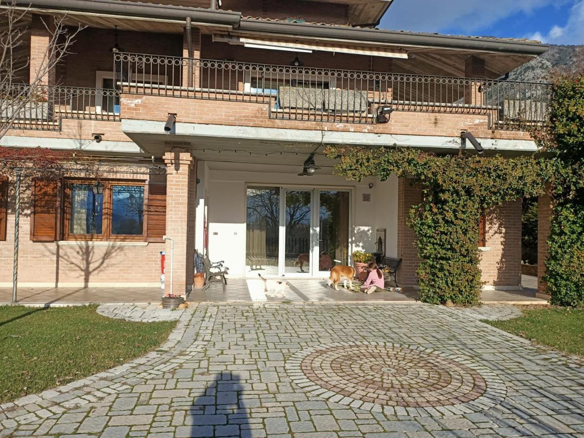 Rossomattone Countryhouse Сулмона Екстериор снимка