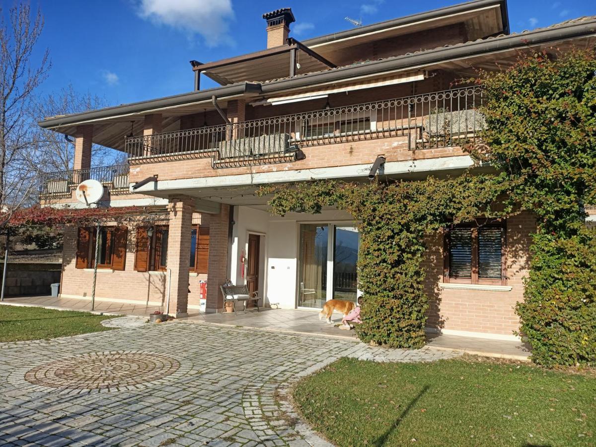Rossomattone Countryhouse Сулмона Екстериор снимка